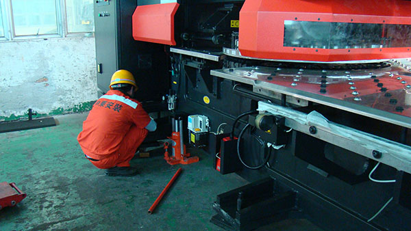 下雨天，無錫設備搬運該怎樣進行操作？