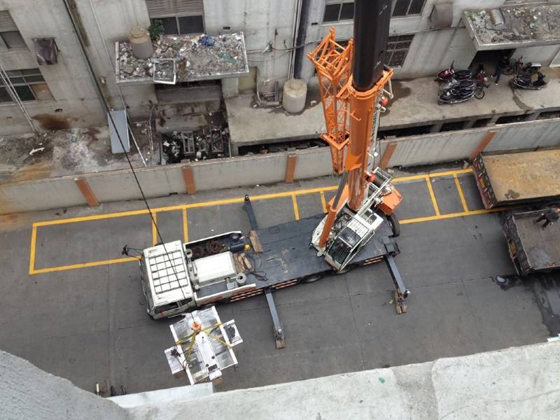 無錫大型設備起重吊裝中設備為什么會擺動？擺動會造成哪些危害？